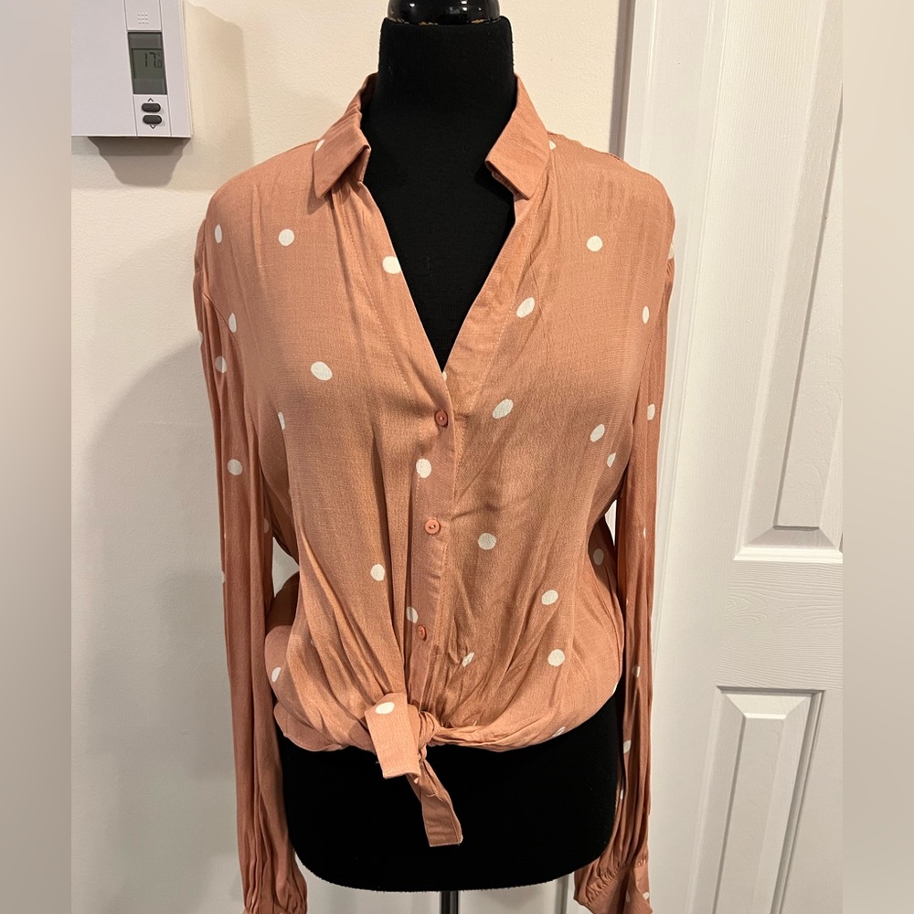 NWT DRESS FORUM PINK/salmon polka dot tie front long sleeve blouse Large